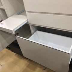 【軽トラック貸出サービス有】キッチンカウンター　伸縮式　引き出し付き　棚板１つ欠品　ホワイト　の画像