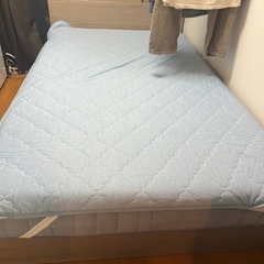 ベッドフレームの画像