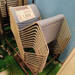 【愛品倶楽部柏店】在庫11点！ オカムラ Okamura 布張りスタッキングチェア スチールフレーム 8104FX 6434の画像