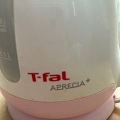 T-fal白とピンクの色合いの画像