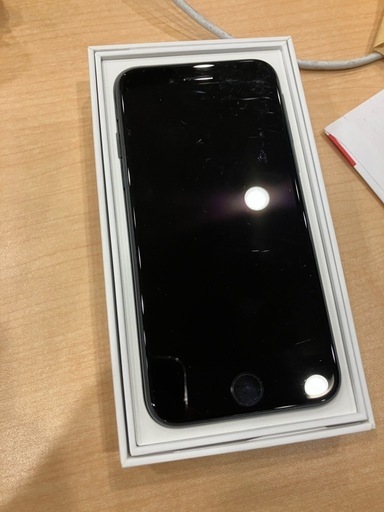 iPhoneSE 第3世代 
64GB  SIMフリー