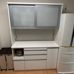 食器棚　ソフトクローズ付き　17日まで出品