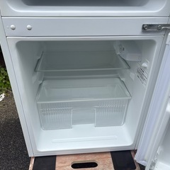 2016年式90L冷蔵庫の画像