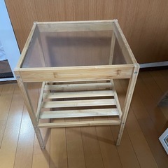サイドテーブル