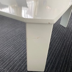 折りたたみテーブルの画像