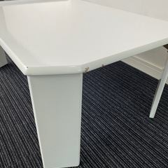 折りたたみテーブルの画像
