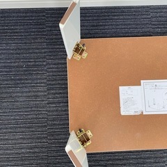 折りたたみテーブルの画像