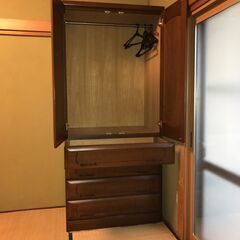 ①引き取り限定・洋服ダンス