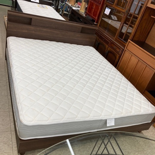 【ジモティー割引で最大15％OFF⭐️】 ニトリ　クイーンベッド（マットレス、敷き布団セット）　ベッド　寝具　家具