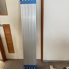 壁紙に糊を均一に塗布するために使用されます