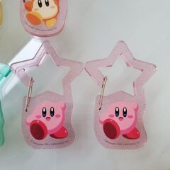 【新作 新品 未使用 値下げ】星のカービィ きらきらアクリルカラビナ 4種／バラ売り可・プライズ景品の画像