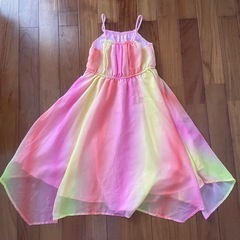 👗H&M 女の子120〜130 ドレスワンピの画像