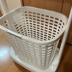【受け渡し者あり、先着順、美品】洗濯カゴの画像