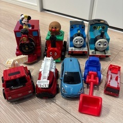 【0円お譲り】乗り物　おもちゃ9点　アンパンマン 　トーマス、　　