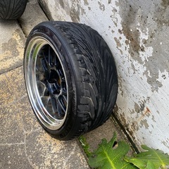 タイヤホイール1本の画像