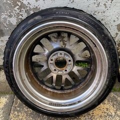 タイヤホイール1本の画像