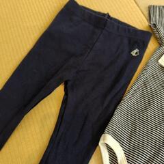 ロンパースとパンツセット　74センチ　紺色　幼児服の画像