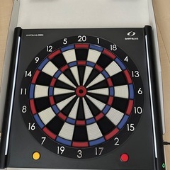DARTSLIVE-200S＆BLITZER ダーツスタンド BSD27-BK＆DARTSLIVEオリジナル 防炎スローマット(スローラインプリント) セットの画像