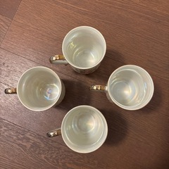 【まとめ売り】フラワーモチーフ 脚付きマグカップの画像