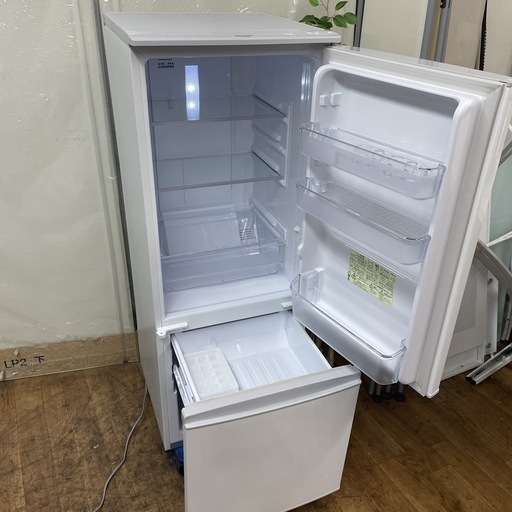 R076 ☀️ ジモティー限定価格！ SHARP 冷蔵庫 (167L / 左右付替え) 18年製 SJ-17E6-KW ⭐ 動作確認済