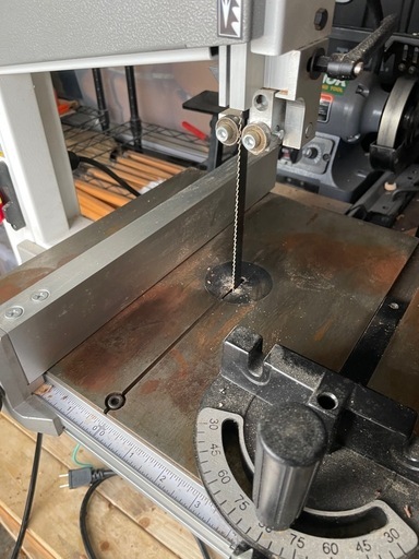 美品　KERV 10インチ　バンドソー　ラクーン　木工　オフの店　シャークブレード 1790x 13mmx 6山　付属　卓上 美品 KERV 10インチ バンドソー ラクーン 木工 オフの店 シャーク