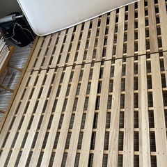 無印クイーンベッドの画像
