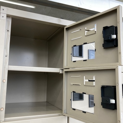 【ジモティー割引で最大15％OFF⭐️】 KOKUYO　靴箱　シューズケース　下駄箱　学校　オフィス ジモティー割引で最大15％OFF️】 KOKUYO 靴箱 シューズケース 下駄箱