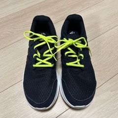 adidas BODYMAKERスニーカー27.5cm、28cm
の画像