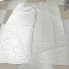遮光カーテン（白）（2枚）の画像
