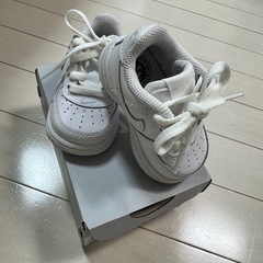 キッズスニーカーの画像
