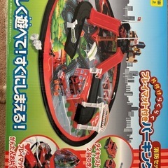 【新品】プレイマット付きパーキング