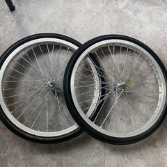 リヤカー　タイヤ　ノーパンクタイヤ