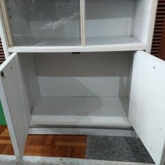 食器棚の画像