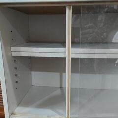 食器棚の画像