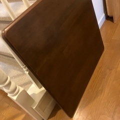 74㎝✖️74㎝　四角いテーブルの画像