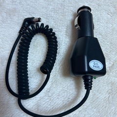 カー充電器 L字型コネクタ 12V-24V  シガーソケットタイプの画像