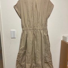 Ray BEAMS ロングワンピース　ベージュ　の画像