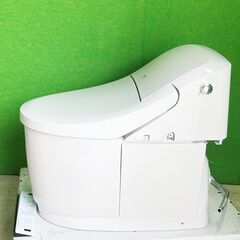 【清潔クリーニング済】LIXIL DT-CL114AHU BM8 タンクレスタイプ　 一体型便器 　リモコン+配管 セット■A-986の画像