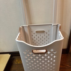 洗濯カゴ