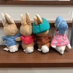 ピーターラビットのぬいぐるみセットの画像