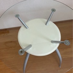 ガラス丸テーブル