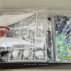 ガンプラ　PG　ウイング　ガンダムゼロカスタム　【ジャングルジャングル堺初芝店】　堺市（東区　西区　北区　南区　堺区　美原区）高石市　泉大津市　忠岡町　和泉市　松原市　大阪狭山市の画像