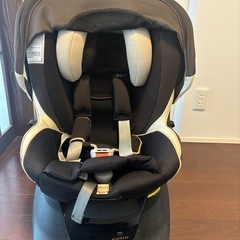 チャイルドシート　エールべべ  
