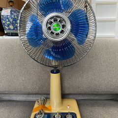 【リサイクルショップどりーむ鹿大前店】No.2073 扇風機 TOSHIBA/東芝 年式不明 季節家電 空調家電 小物家電 昭和レトロ 夏物家電