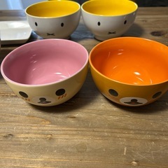 リラックマ　ミッフィー　　丼、ボウル
