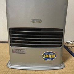石油ファンヒーター シルバー