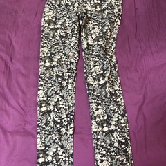花柄パンツ