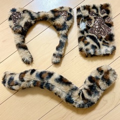 ヒョウ柄猫耳　ヘッドバンド　尻尾　アームカバー　コスプレ　仮装　...