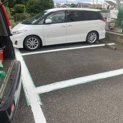 駐車場の白線1本から対応！番号・記号もOK｜ライン引き直し…