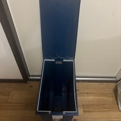 ペダル式　ゴミ箱　20Ｌ